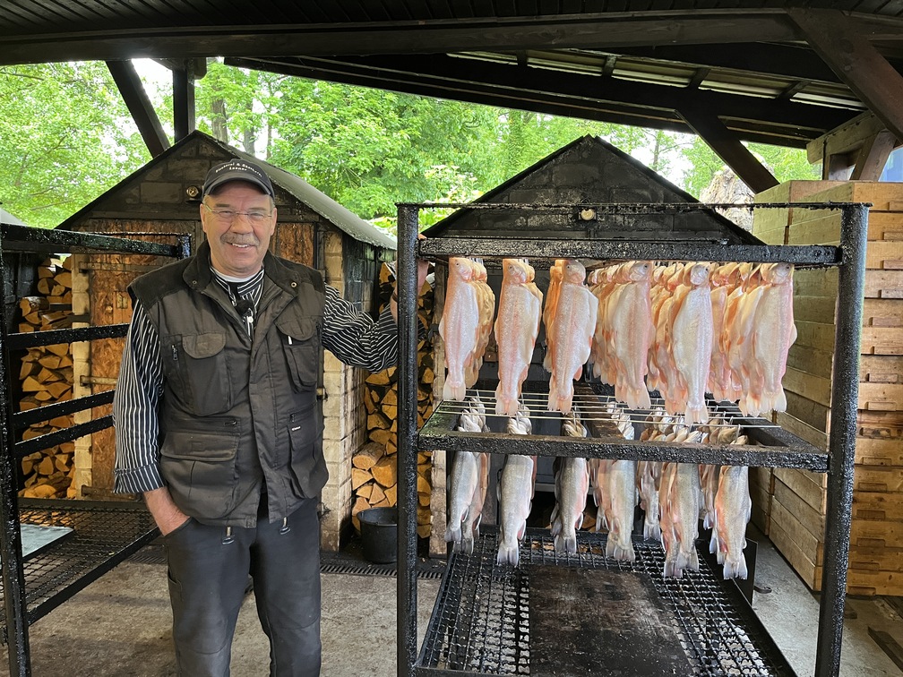 Home Nordstory: Leben am Plöner See – Zwischen Bootsbau, Fischfang und Biergarten